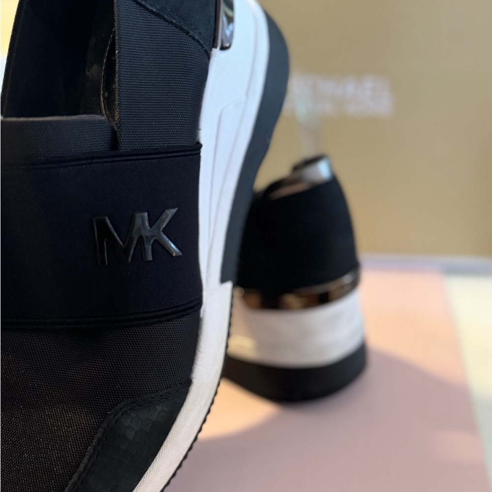 MICHAEL KORS SNEAKERS - Picture 4 of 4